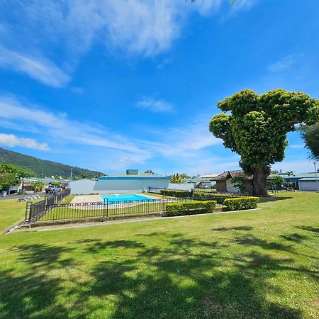 Cozy House In A Private Complex Villa Paea Bagian luar foto
