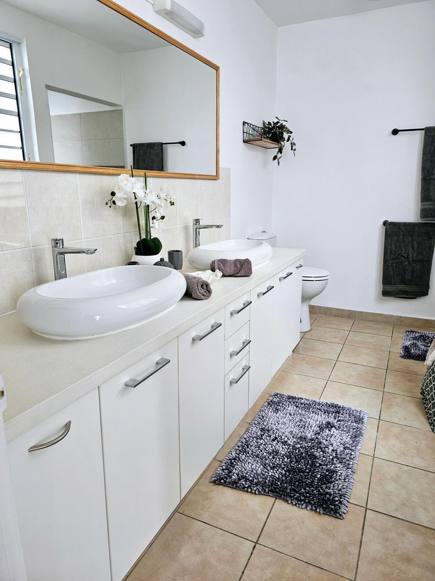 Cozy House In A Private Complex Villa Paea Bagian luar foto
