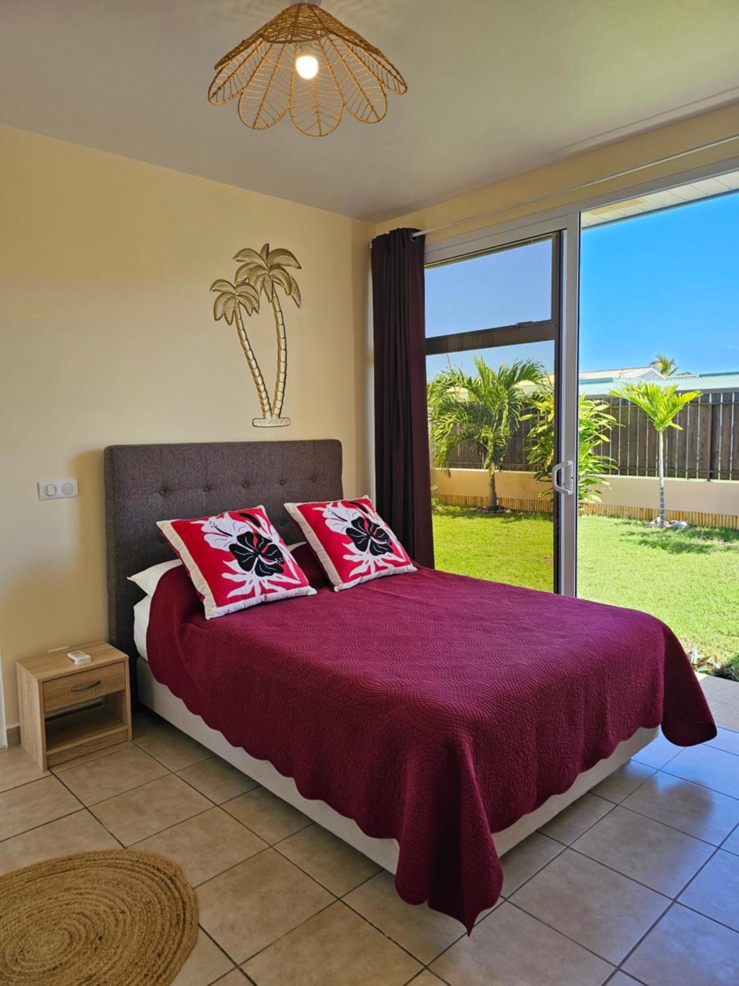 Cozy House In A Private Complex Villa Paea Bagian luar foto